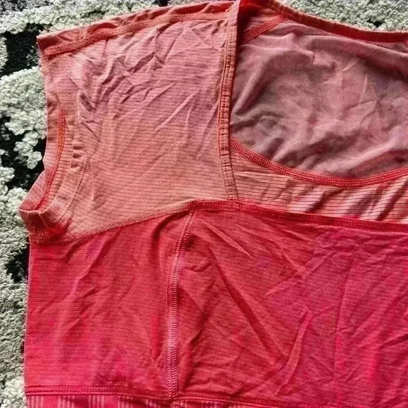Lululemon Coral Pink Stride Tech Run Cap Sleeve Tee w/ Mesh Panel Womens Size 10 - Picture 8 of 10